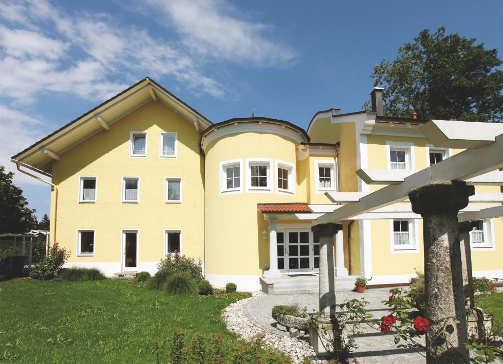 Haus Hildegunde Hotel Bad Füssing Екстериор снимка